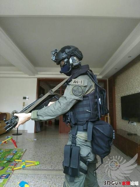 214012fe33uveelj3v33fn.jpg
